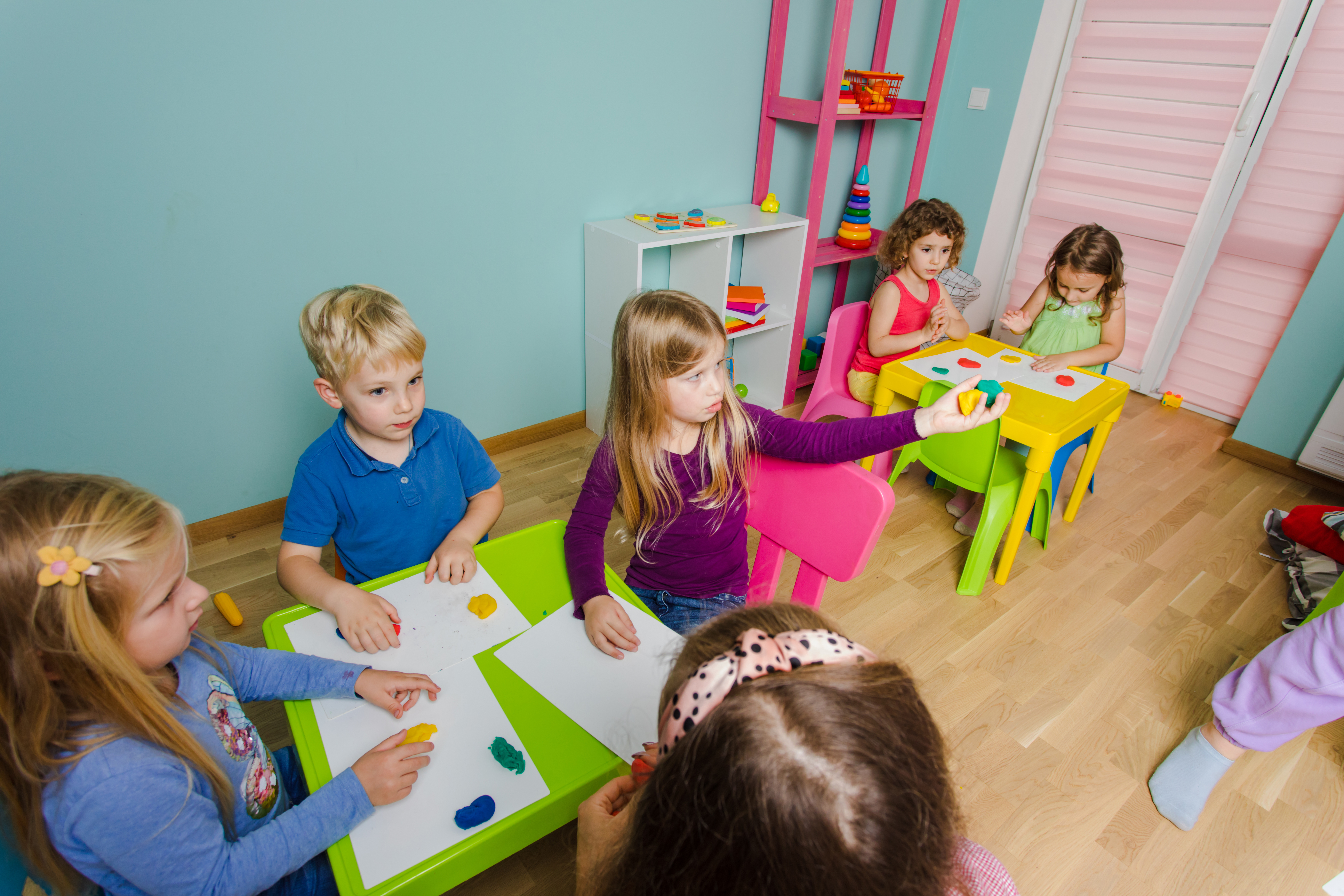 Escolas que cuidam do desenvolvimento socioemocional de seus alunos