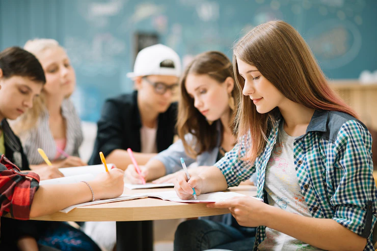 A implementação do Novo Ensino Médio: o que aprendemos em 2022