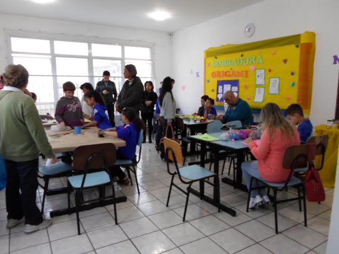 I MOVIMENTO CULTURAL E FEIRA DO LIVRO DO COLÉGIO DOM BOSCO ENVOLVE PAIS NA EDUCAÇÃO