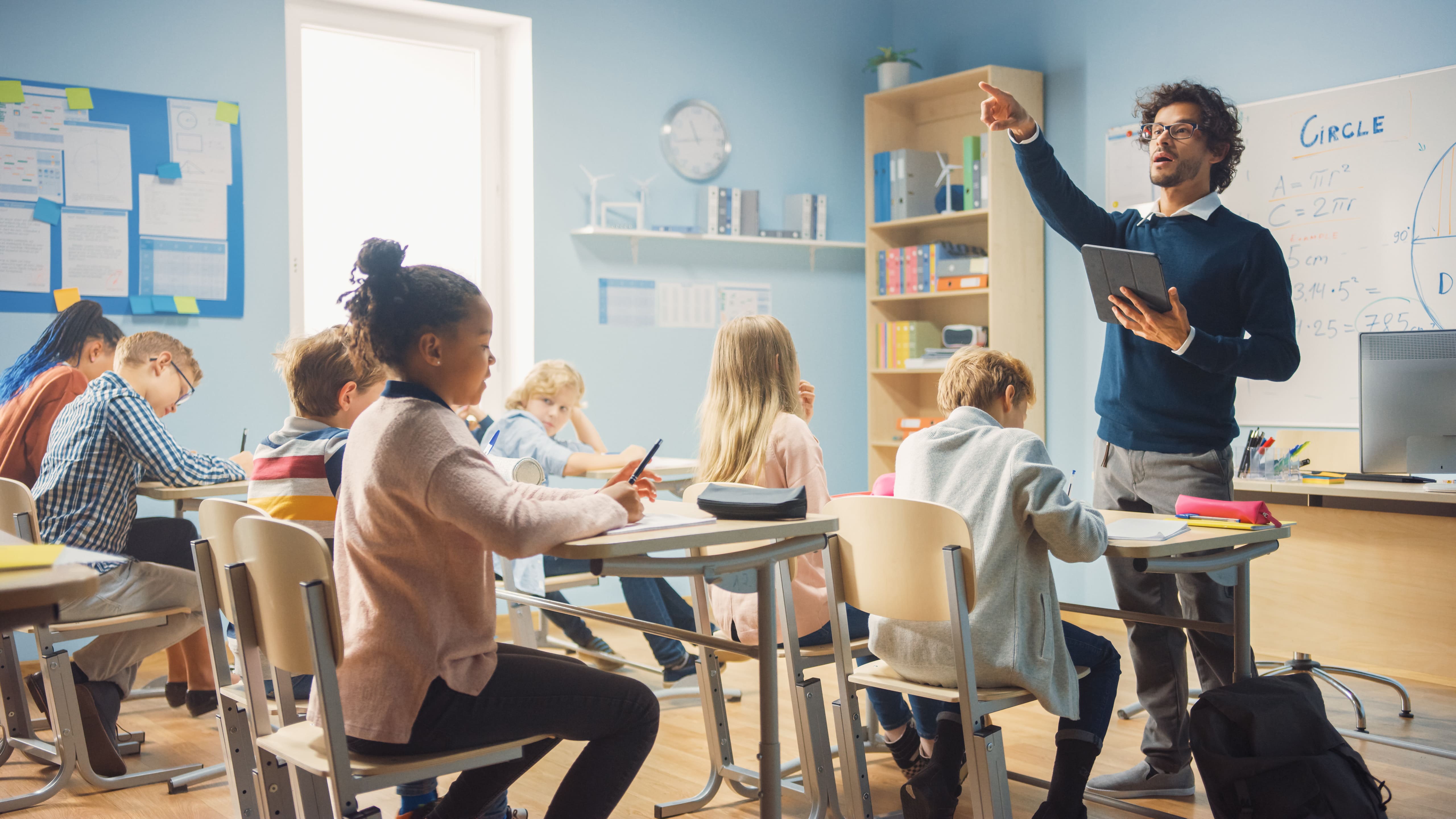 Você sabia que o Dom Bosco tem material didático do ensino infantil até o pré-vestibular? Conheça mais sobre cada um deles neste artigo.